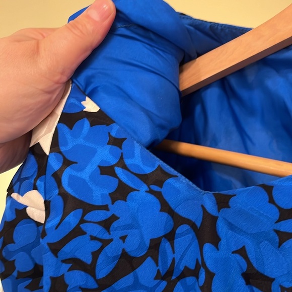 Carolina Herrera silk vintage long sleeve dress - in great used condition - Picture 9 of 11